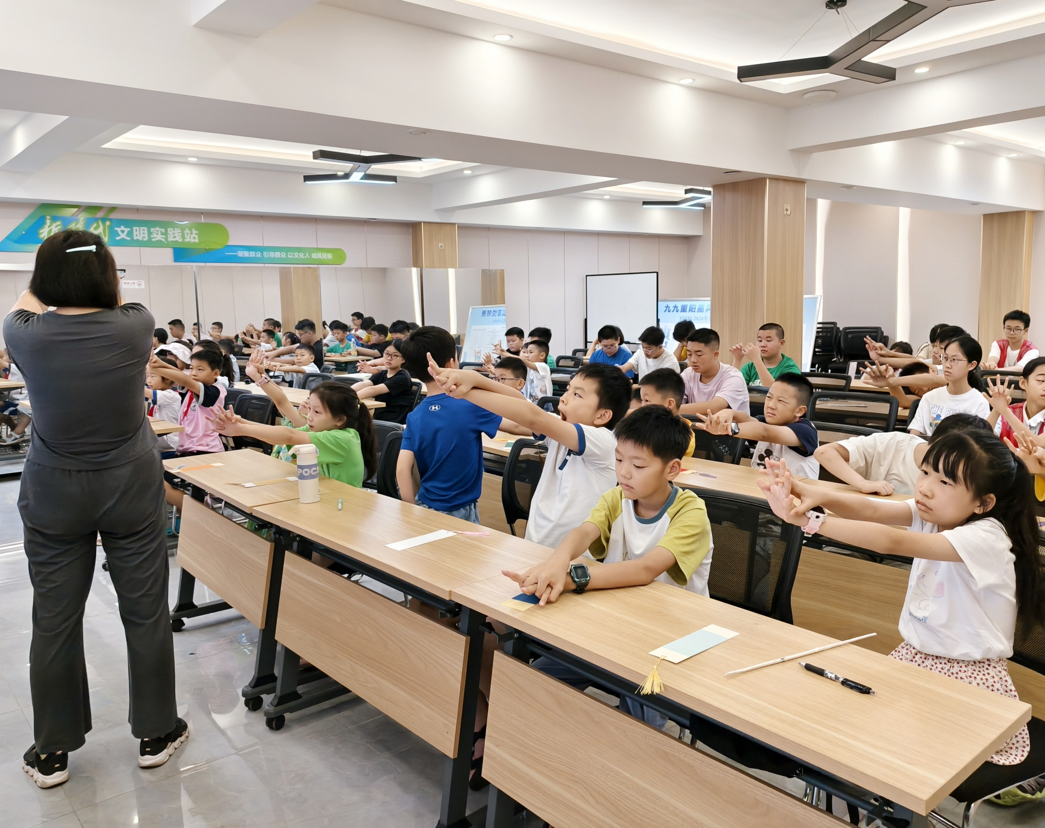 图片2.png 图片2.png